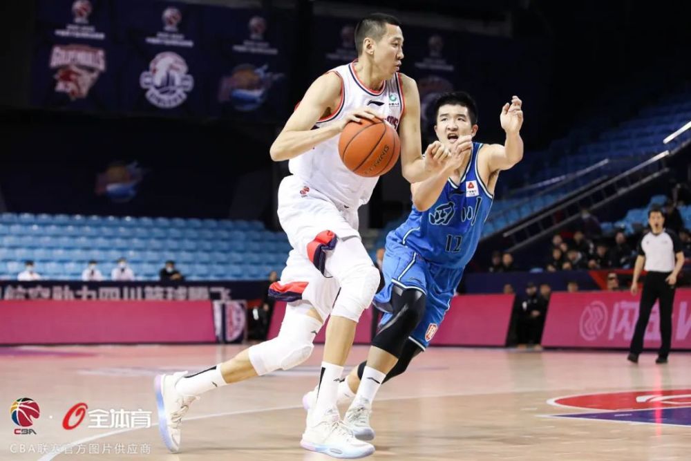 米兰体育平台-武汉三镇发布备战花絮,加时末段外线爆发,意大利杯任务艰巨,心理建设被强调(武汉三镇足球氵最新消息)