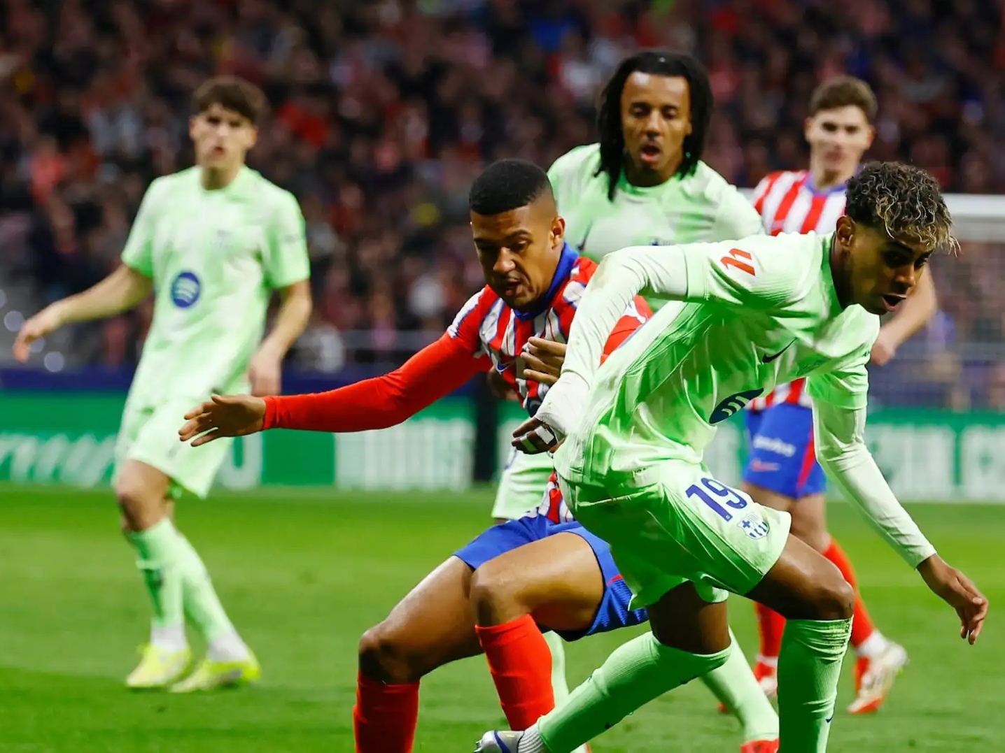 米兰体育-转折点!马德里竞技状态回暖;欧冠转会期攻防权衡;信心回归;资深球员宣示担当的简单介绍